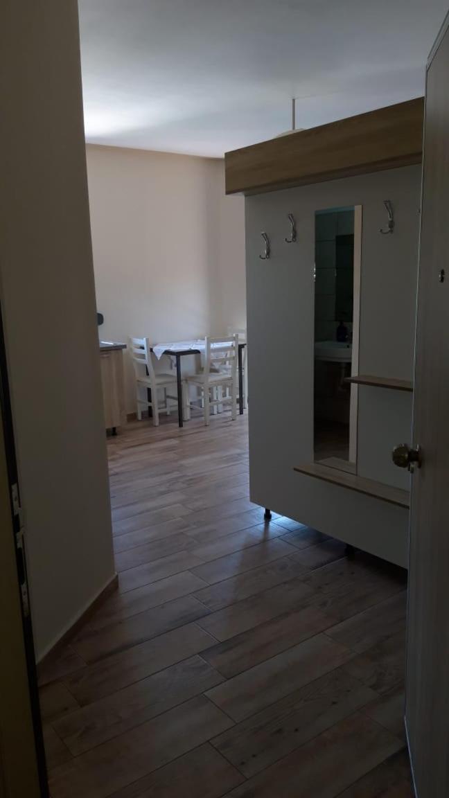 Mani Apartaments Vlore Ruang foto