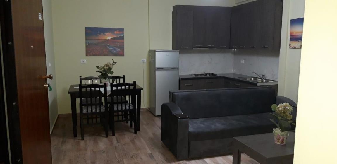 Mani Apartaments Vlore Ruang foto
